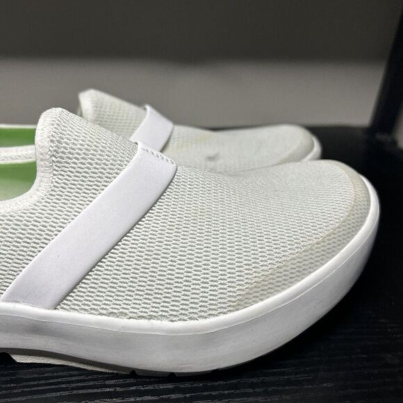 OOFOS OOmg eeZee Low  Mesh Womens Size 9 White Slip On Recovery Shoes - Picture 3 of 14